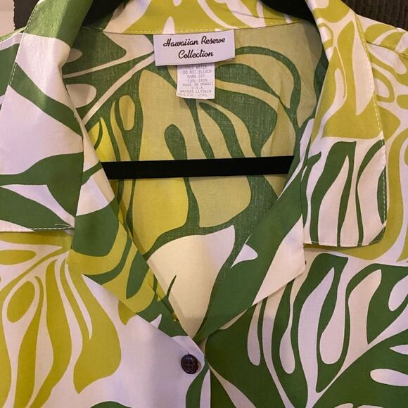 Hawaii USA 🇺🇸 made vintage sleeveless button up top excellent quality - Picture 11 of 11